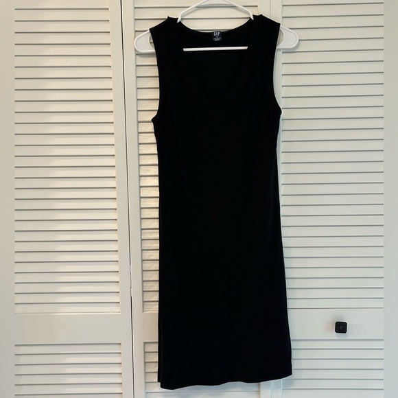 GAP Dresses & Skirts - Gap Black Dress with Ruffled V-Neck Collar